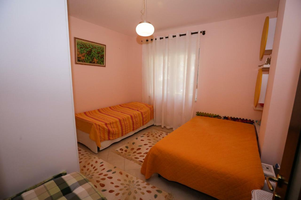 Pine-Tree Apt W/ Private Garden 50 M From The Sea โกเลม ภายนอก รูปภาพ