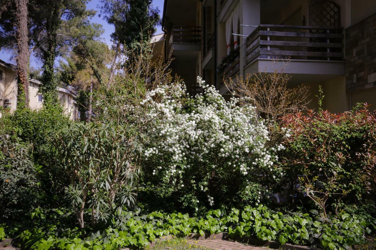 Pine-Tree Apt W/ Private Garden 50 M From The Sea โกเลม ภายนอก รูปภาพ